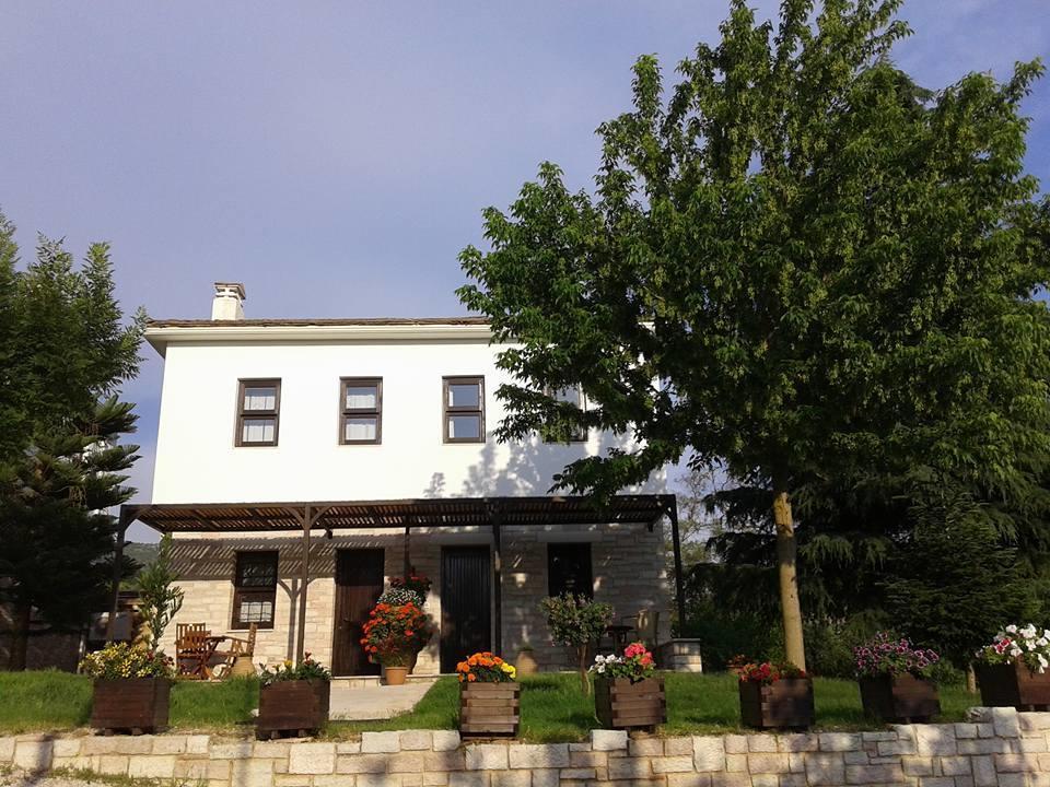 Athina Apartment *